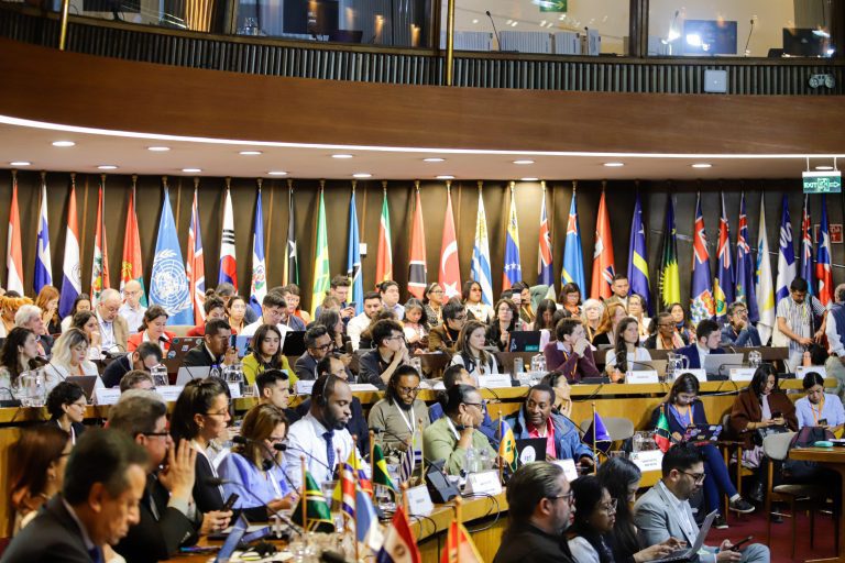 COP3 de Escazú consigue la aprobación del Plan de Acción sobre Defensoras y Defensores de Derechos Humanos en Asuntos Ambientales
