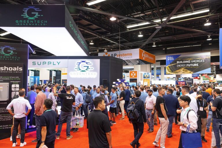 Más de 60 empresas globales de energías renovables se reunirán en Chile para RE+ Cono Sur 2026