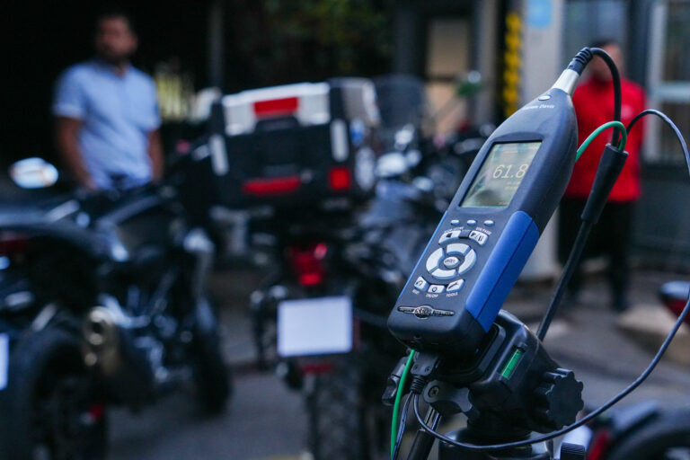 Gobierno inicia revisión de norma de ruido para vehículos con foco en motocicletas en circulación